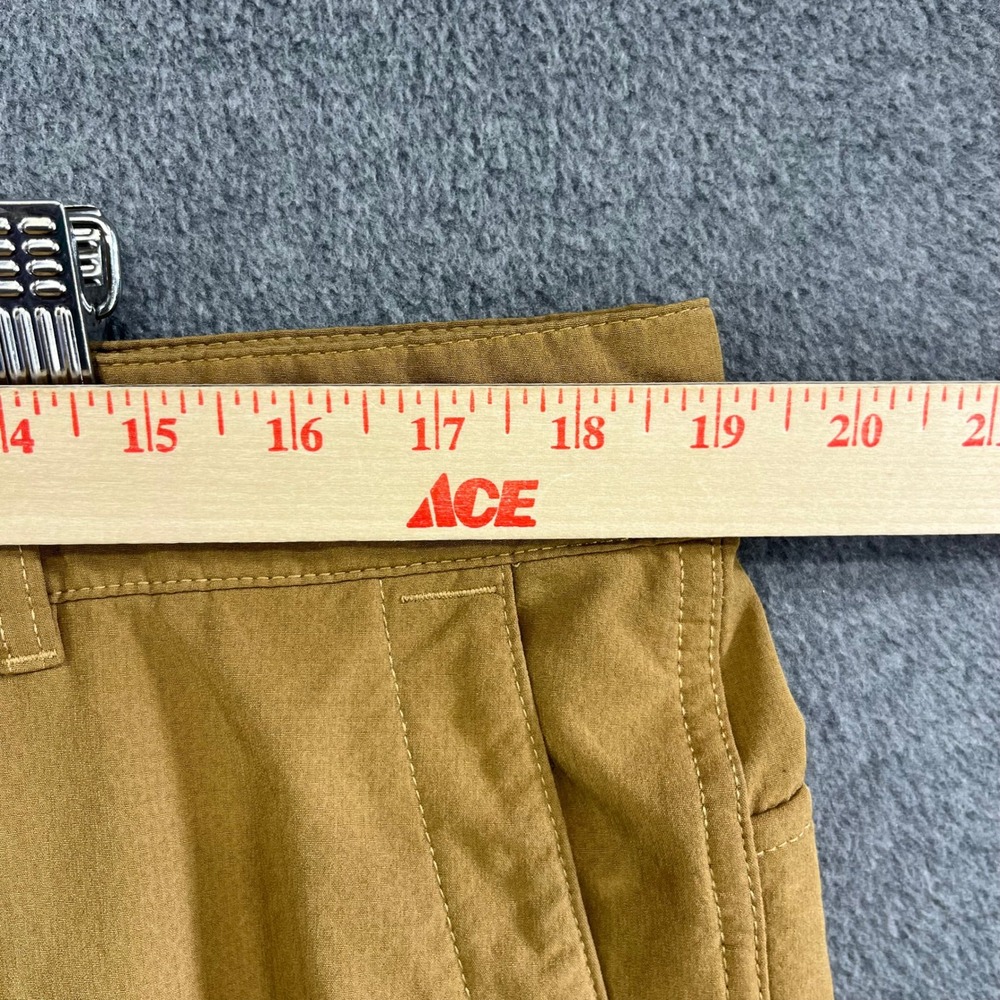The North Face Mens Khaki Shorts Zip Pocket Outdoor Casual Size 38 - Picture 6 of 14